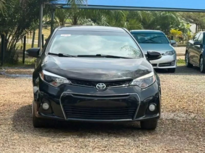 Toyota Corolla   - 2014
