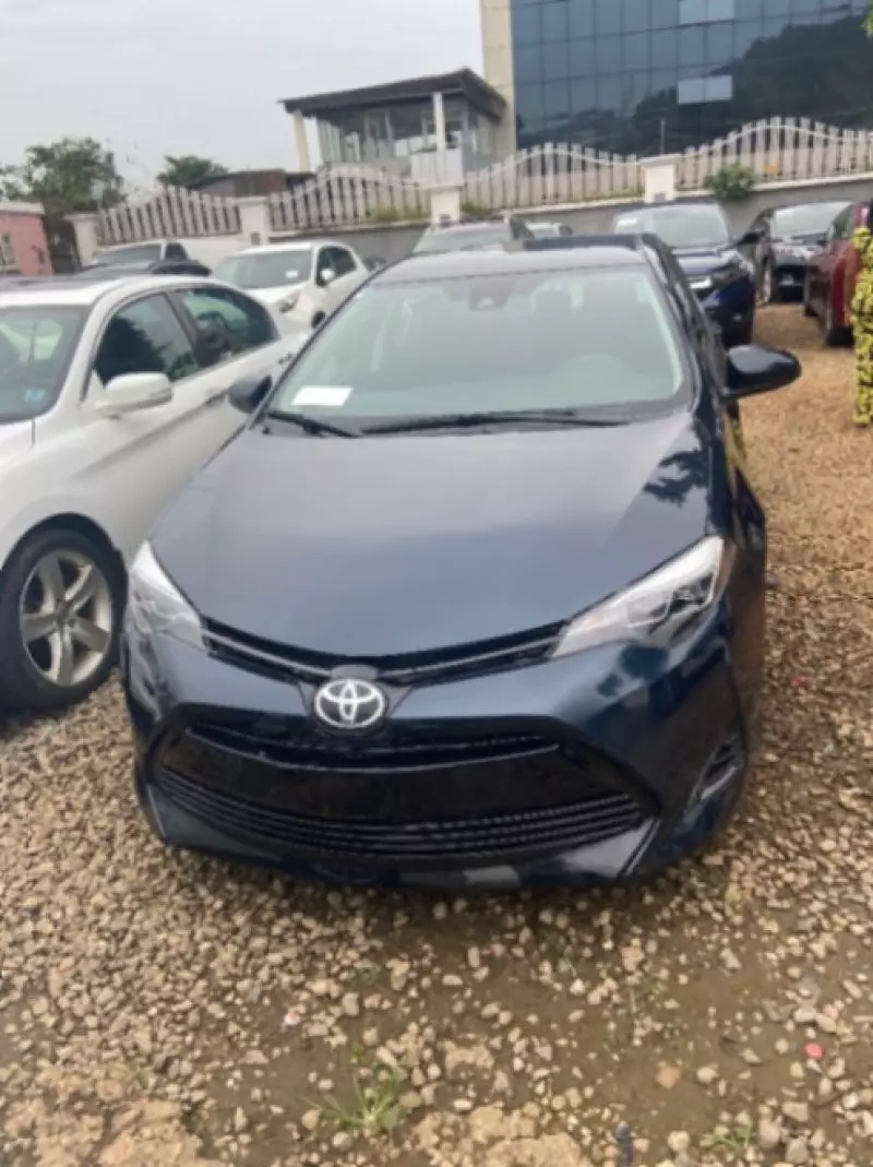 TOYOTA Corolla   - 2018