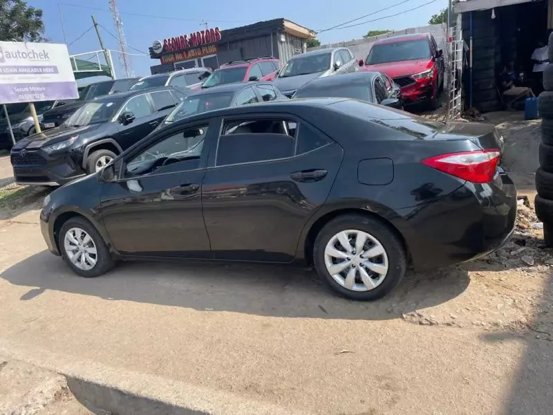 Toyota Corolla   - 2015