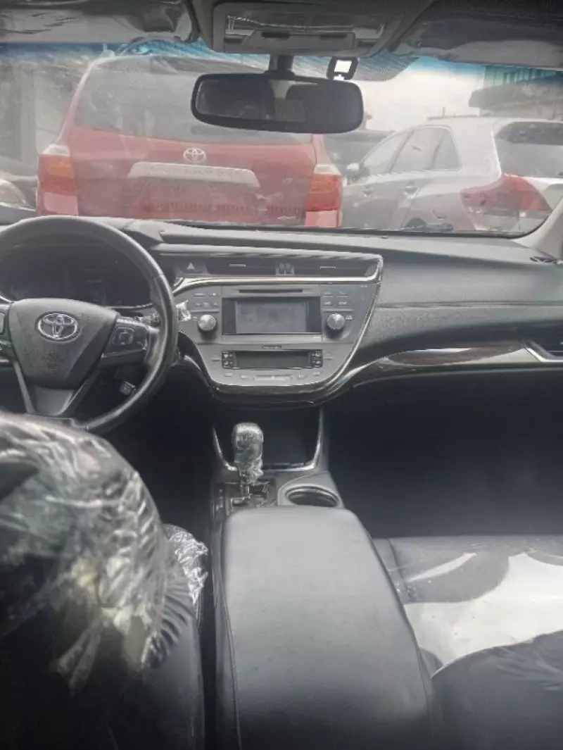TOYOTA Avalon - 2013