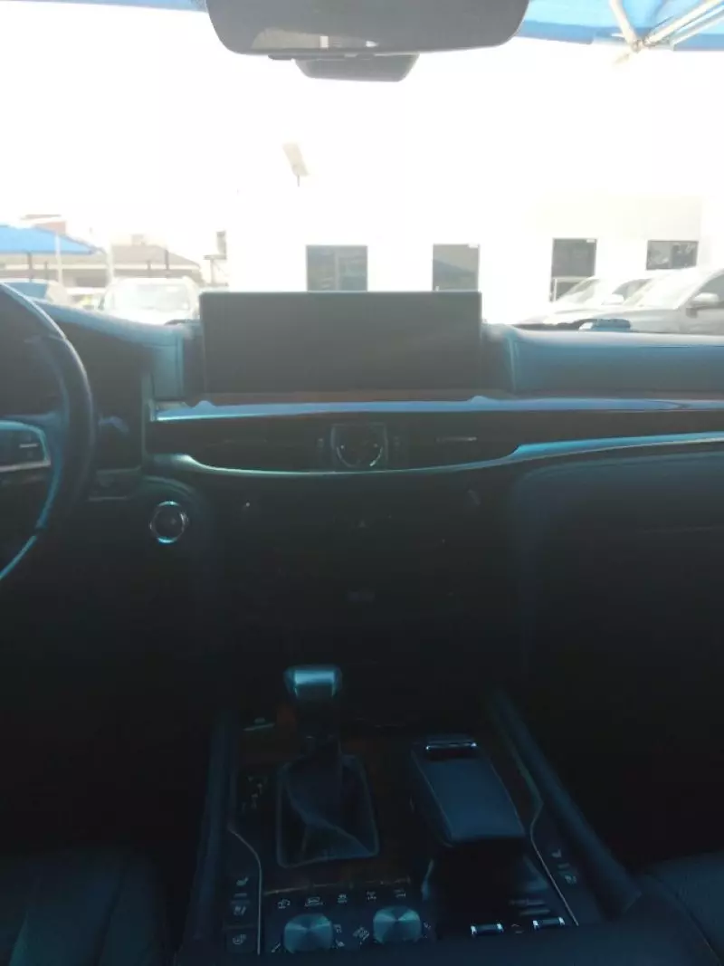 Lexus LX 570   - 2017