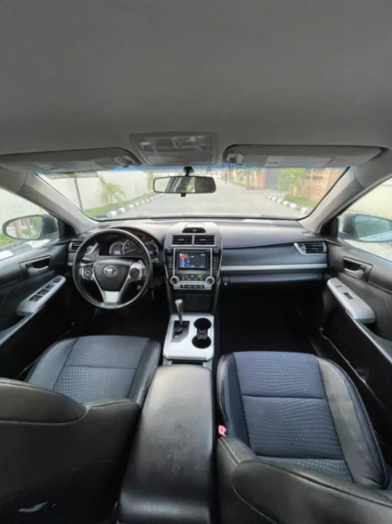 Toyota Camry   - 2012