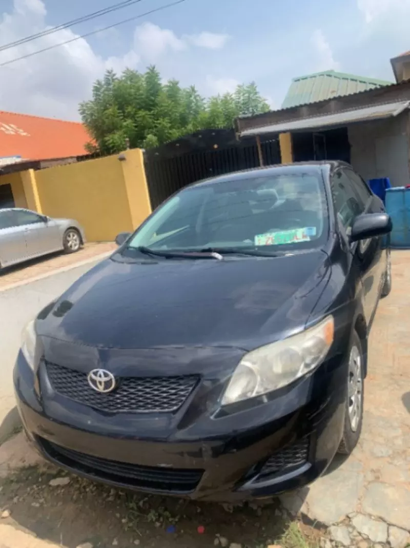 Toyota Corolla   - 2009