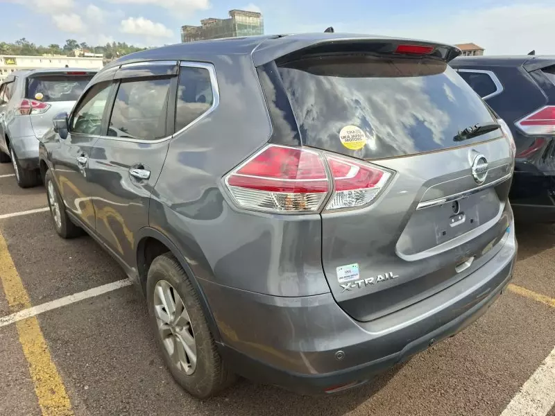 Nissan X-TRAIL   - 2014