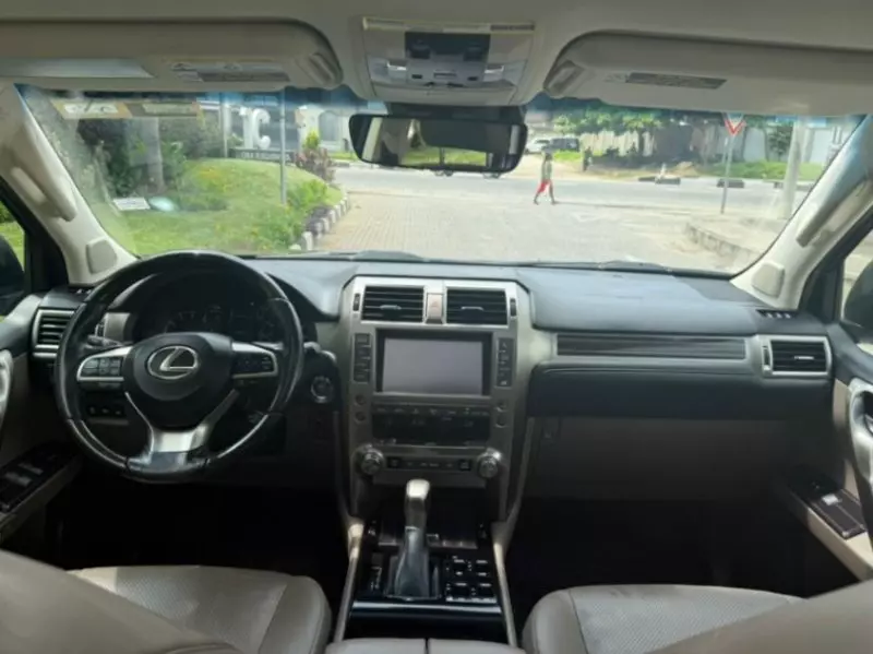 Lexus GX 460   - 2010