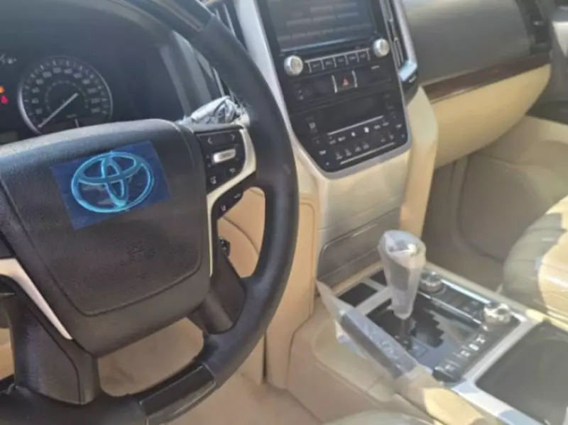 Toyota Land Cruiser   - 2018