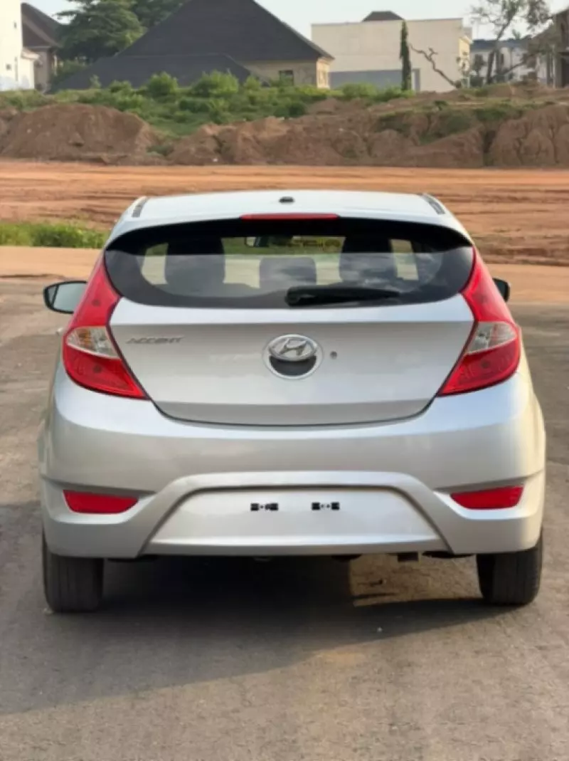 Hyundai Accent - 2014