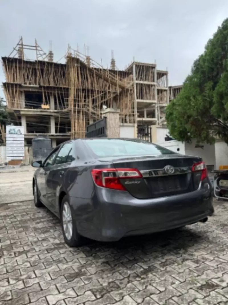 TOYOTA Camry   - 2013
