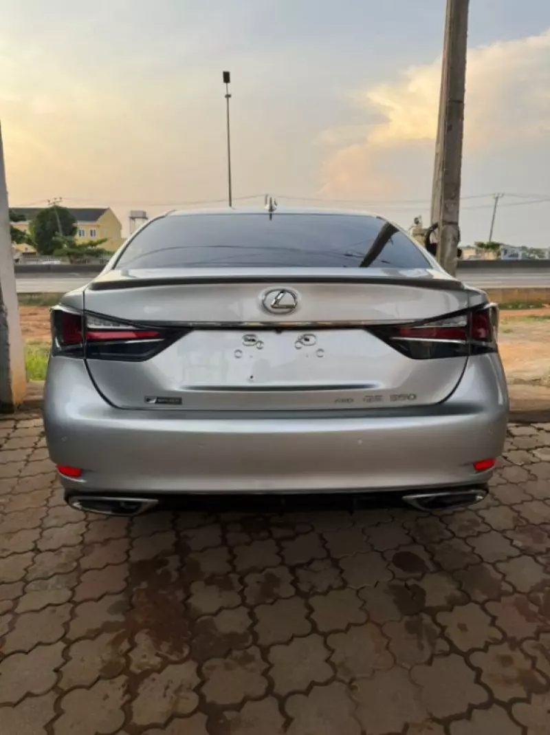 Lexus GS   - 2017