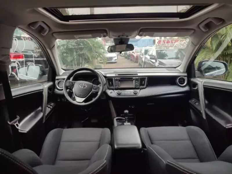 Toyota RAV 4   - 2018