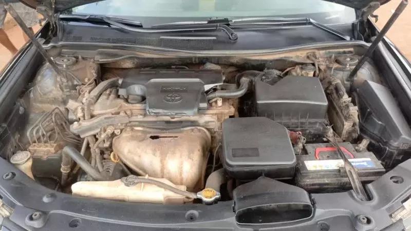 TOYOTA Camry - 2012