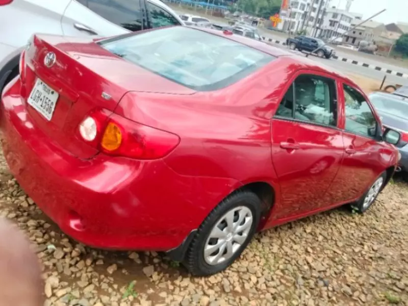 TOYOTA Corolla   - 2009