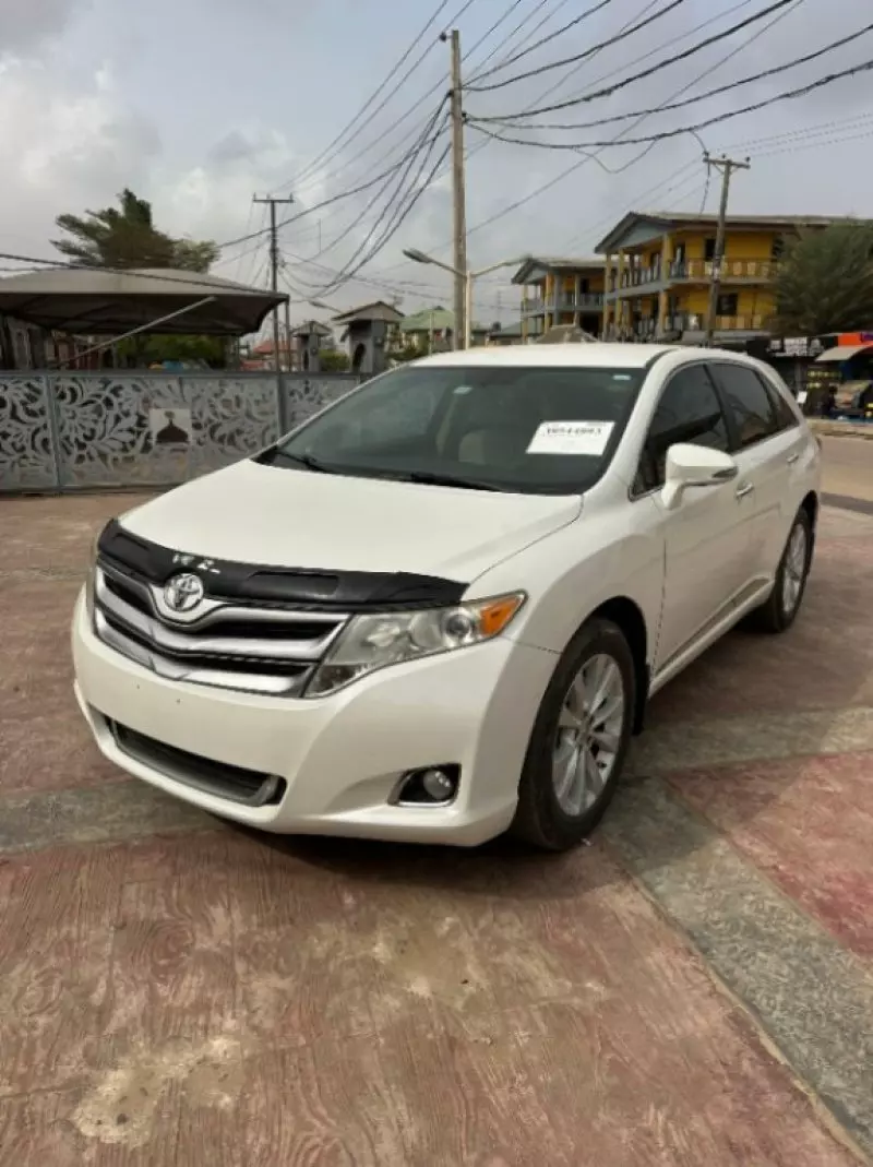 Toyota Venza   - 2013