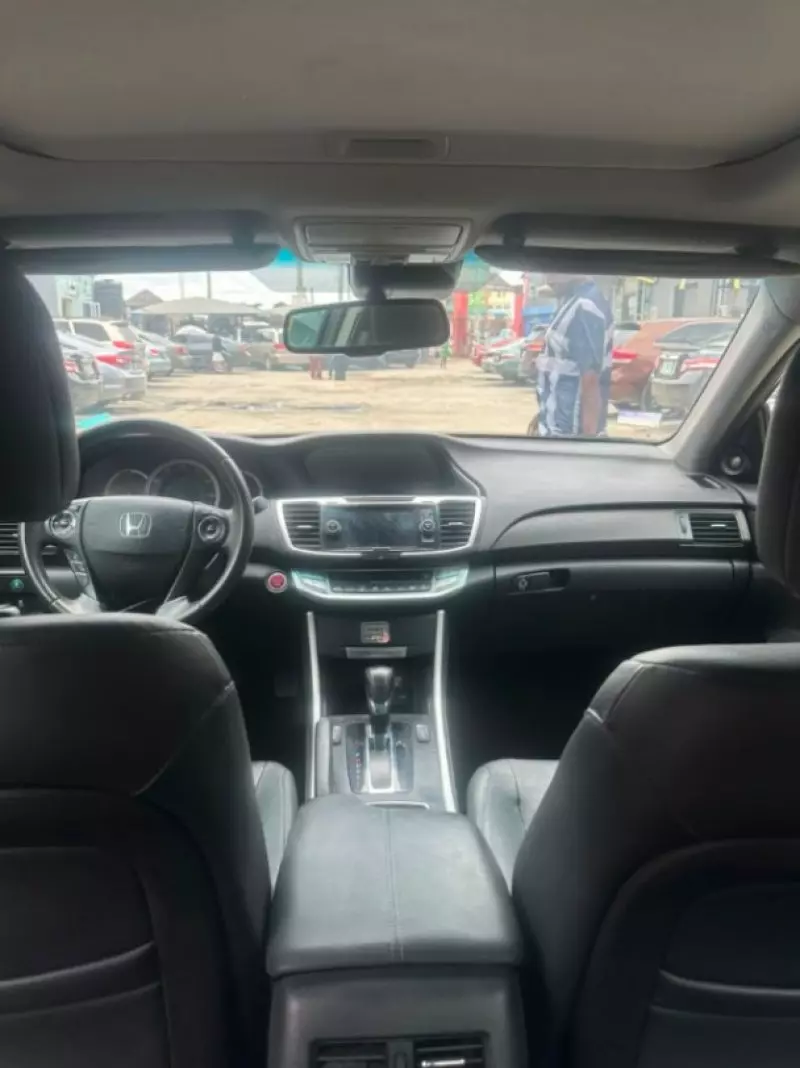 Honda Accord   - 2013