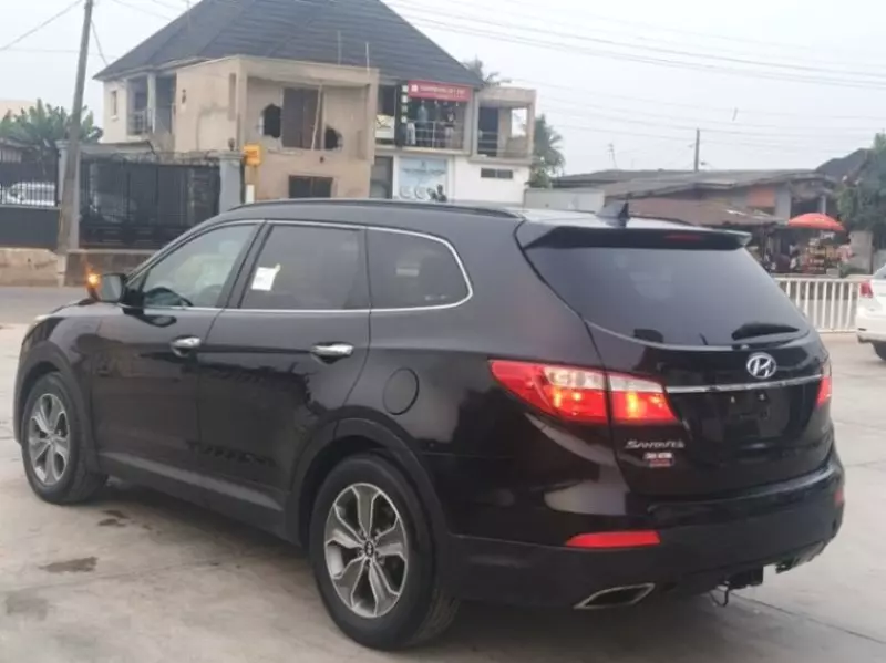 Hyundai Santa Fe - 2013