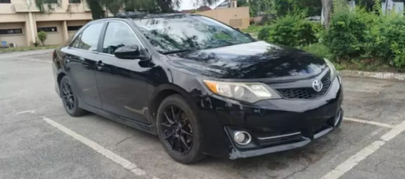 TOYOTA Camry   - 2012