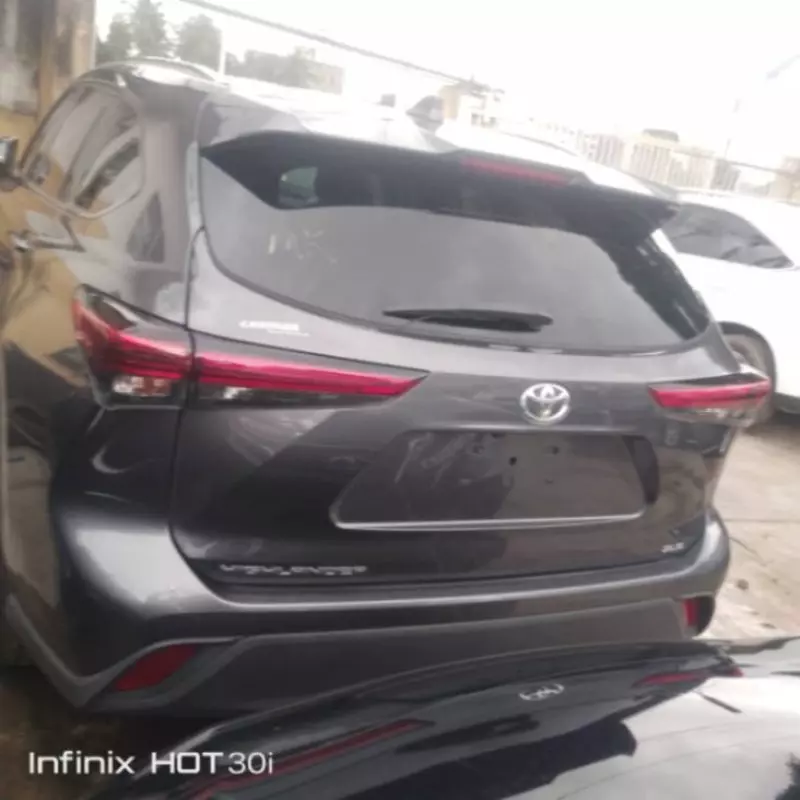 TOYOTA Highlander   - 2020
