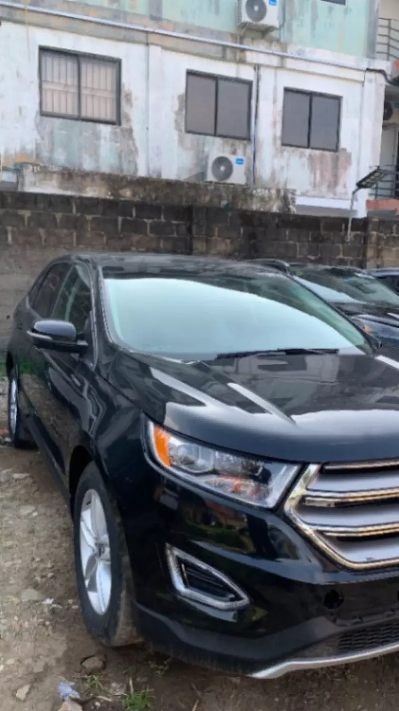 Ford Edge   - 2015