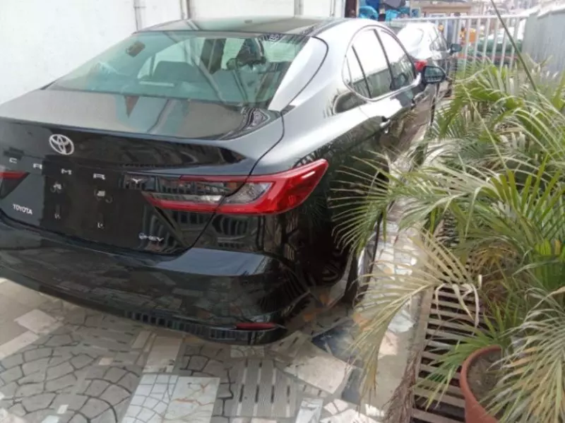Toyota Camry   - 2026