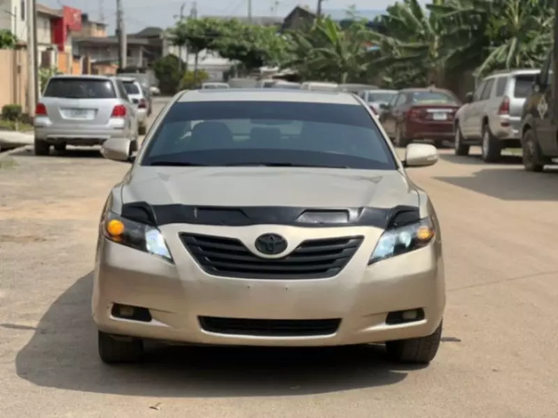 Toyota Camry   - 2007