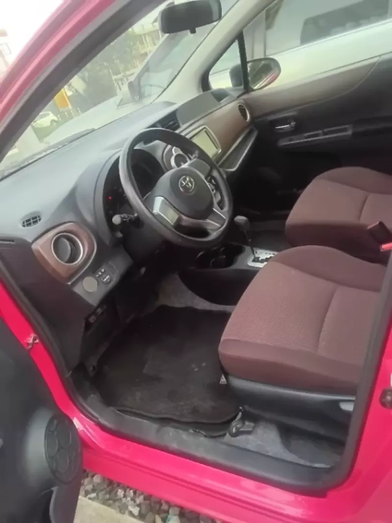 Toyota Vitz   - 2015