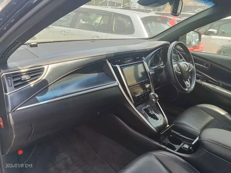 TOYOTA Harrier   - 2018