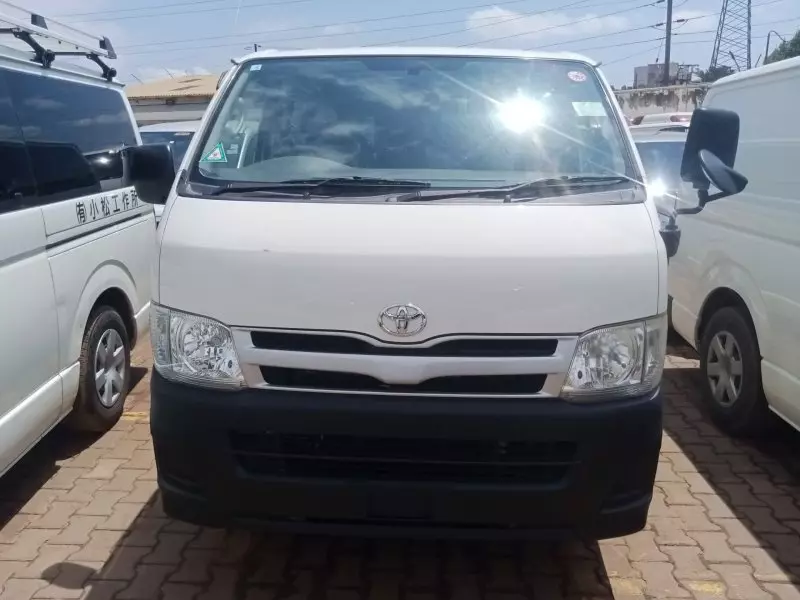 Toyota Hiace - 2014