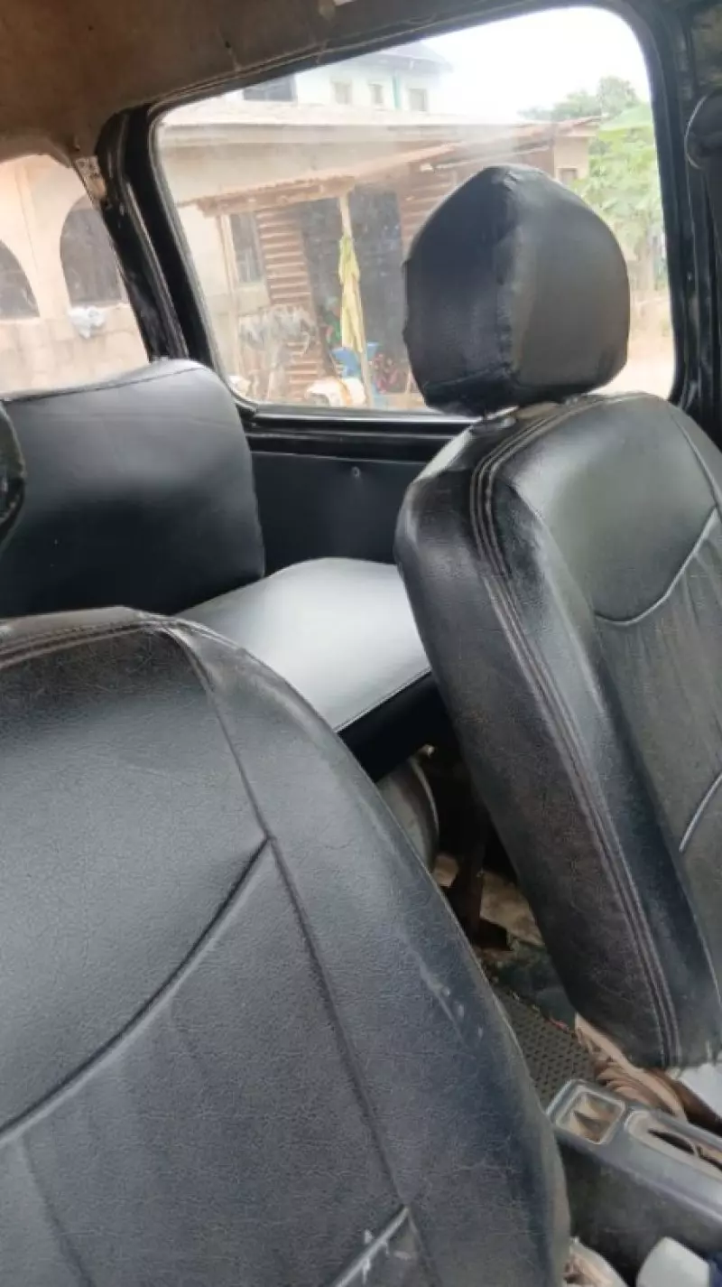 TOYOTA Corolla   - 2010