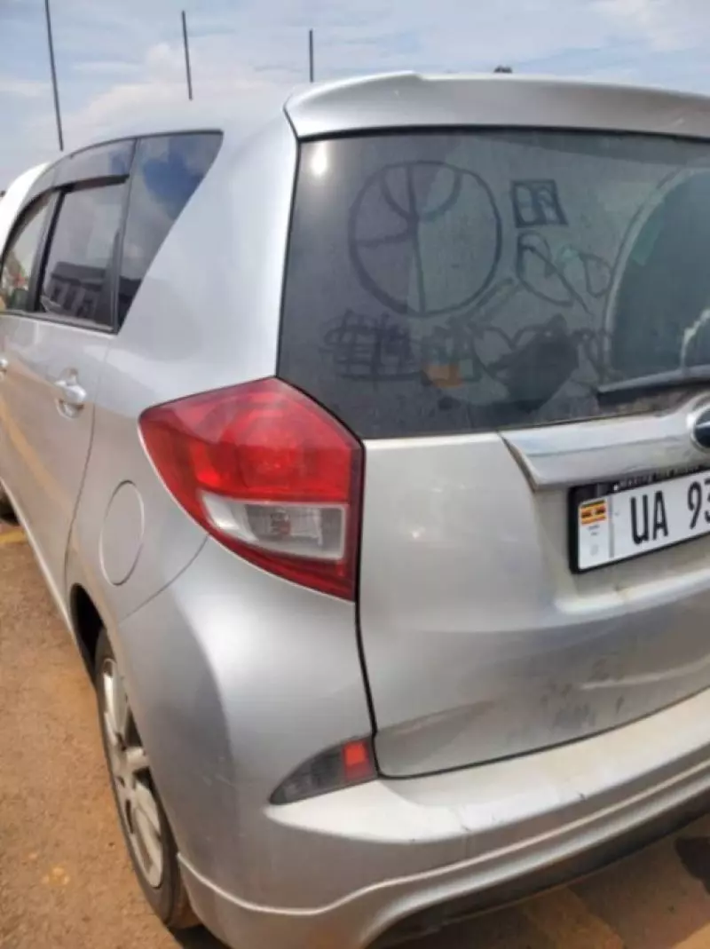 Subaru Trezia - 2012