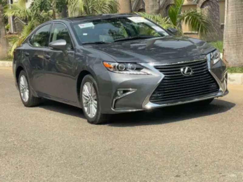Lexus ES 350   - 2015