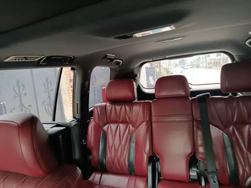 Lexus LX 570   - 1990