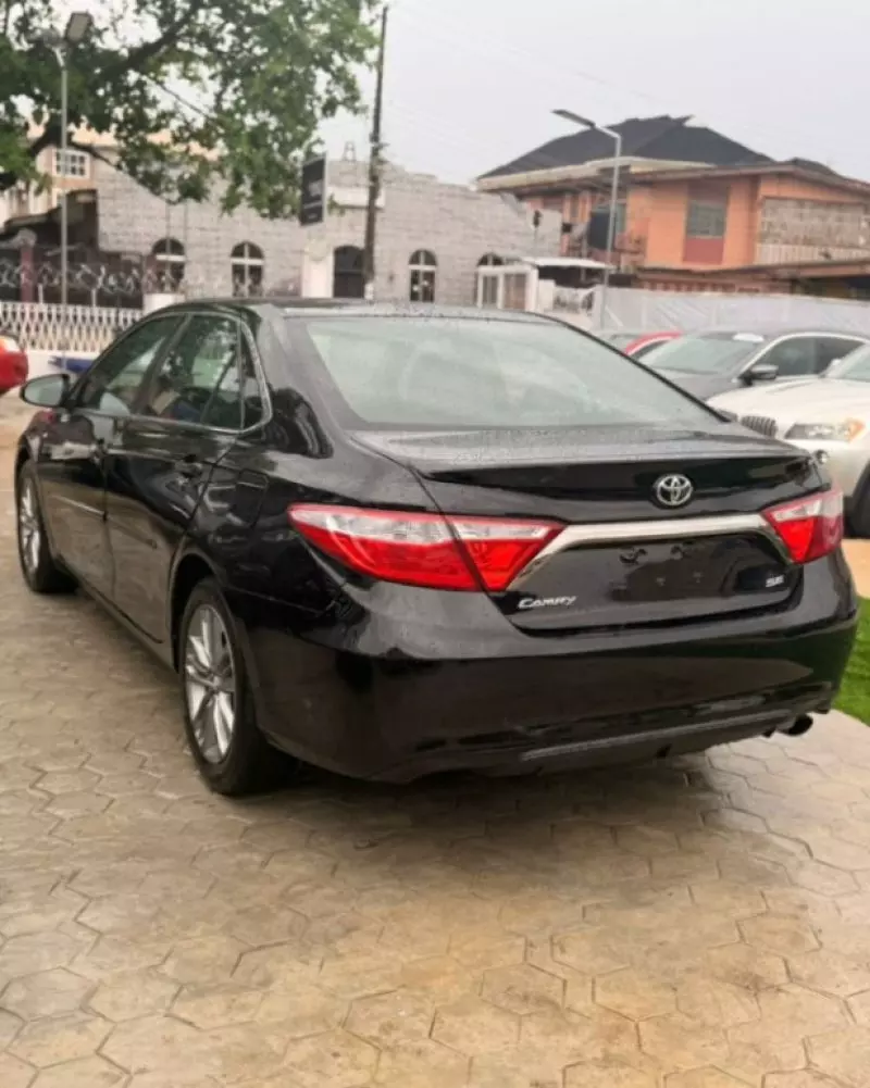 Toyota Camry   - 2016