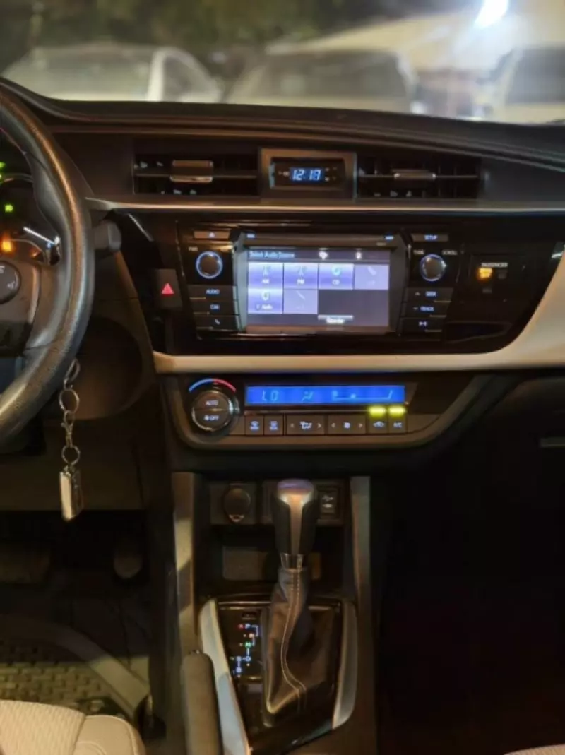Toyota Corolla   - 2016