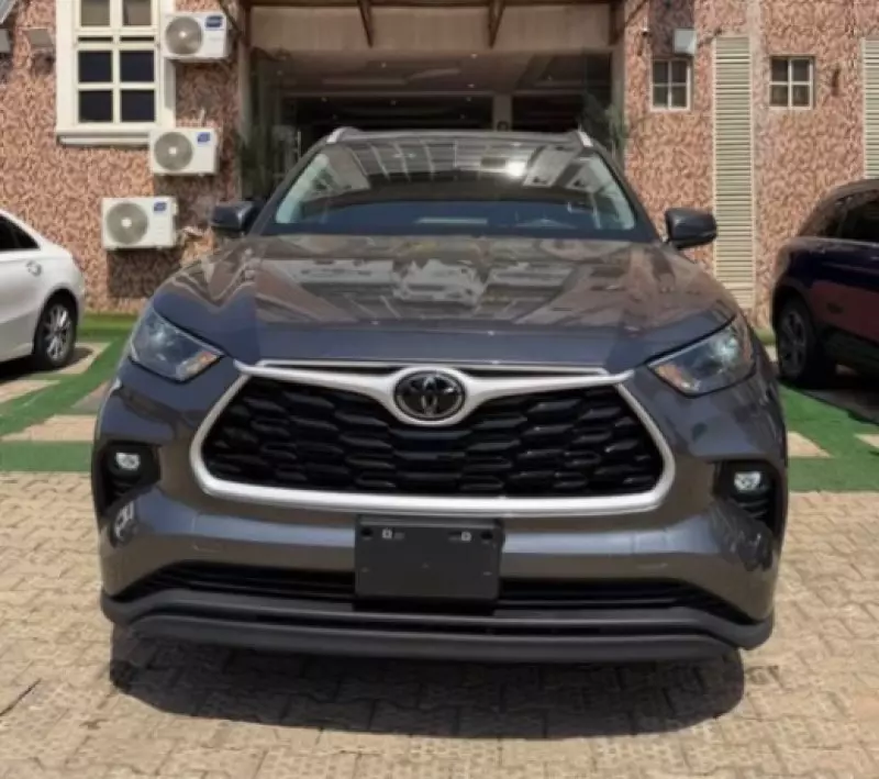 Toyota Highlander   - 2023
