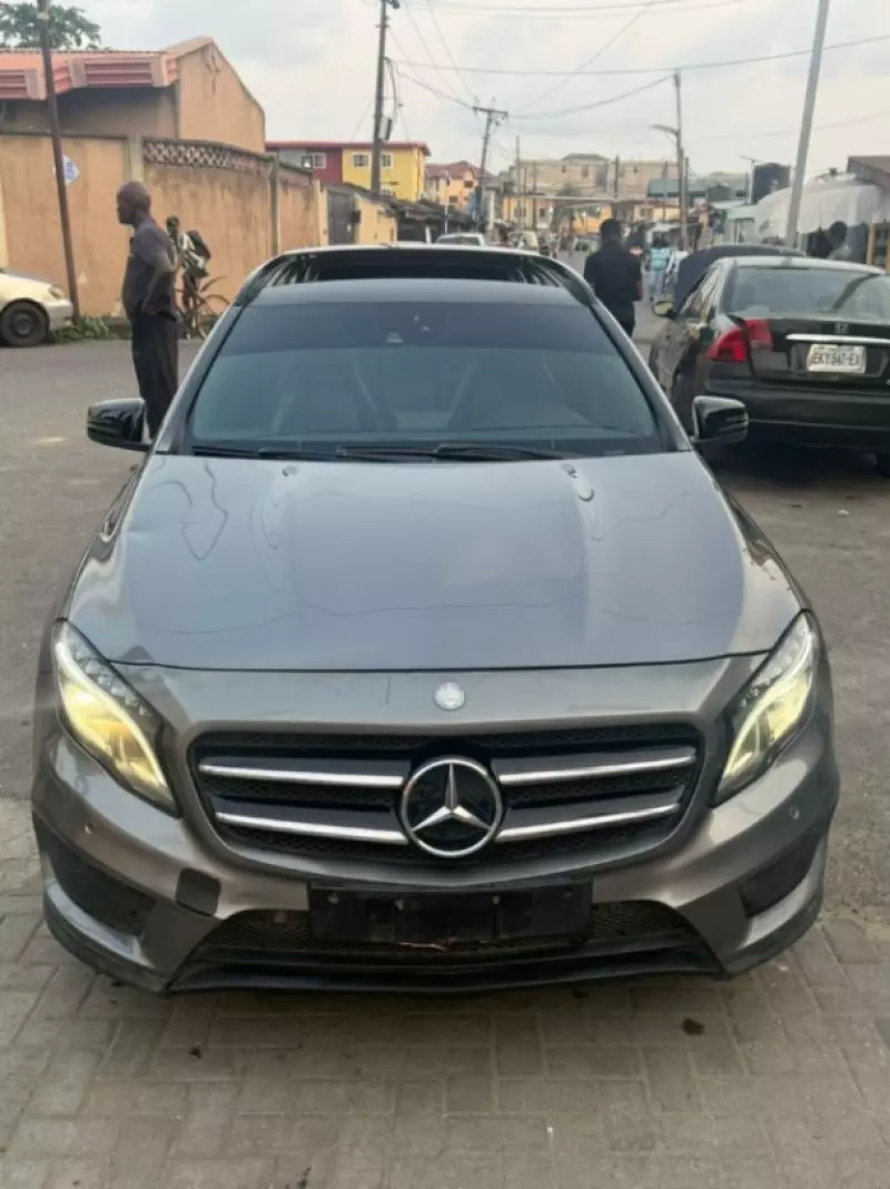 Mercedes-Benz GLA 250   - 2015