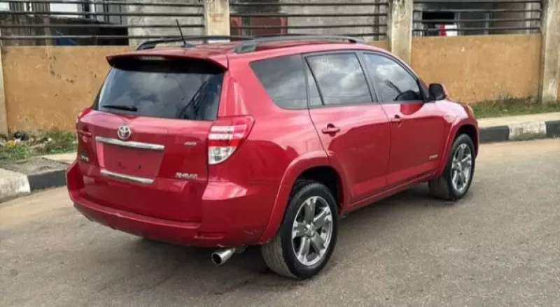 TOYOTA RAV 4   - 2010