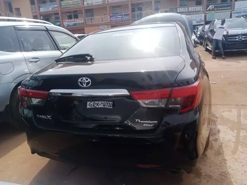 Toyota Mark X   - 2016