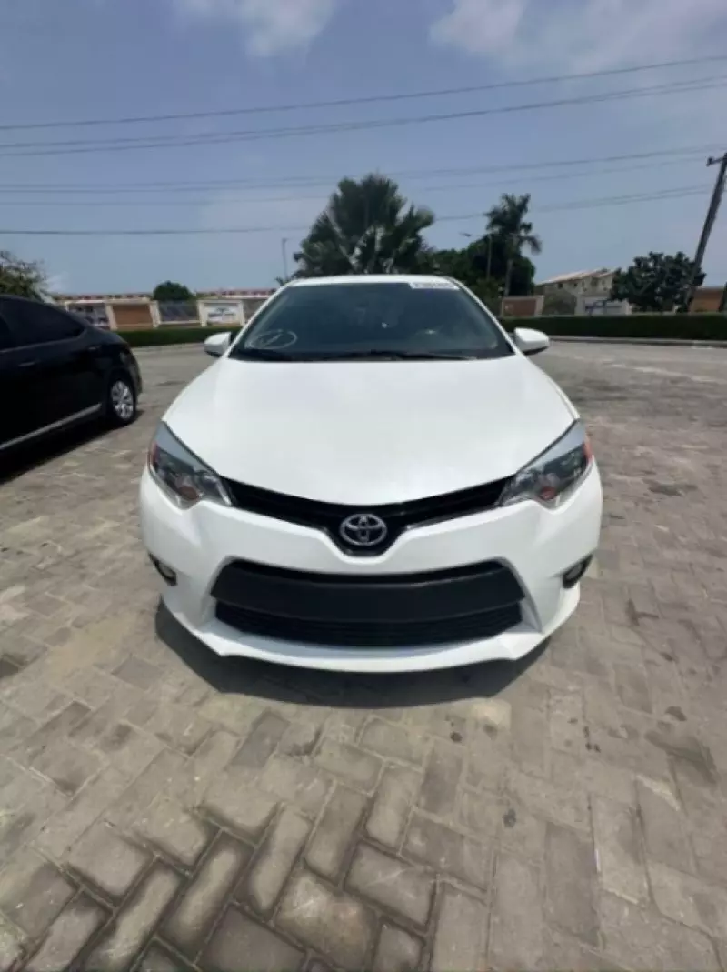 Toyota Corolla   - 2014