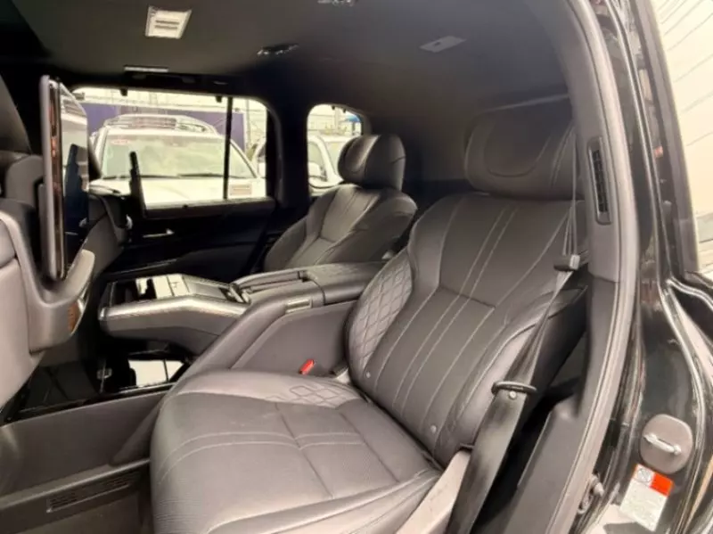 Lexus LX 600   - 2023