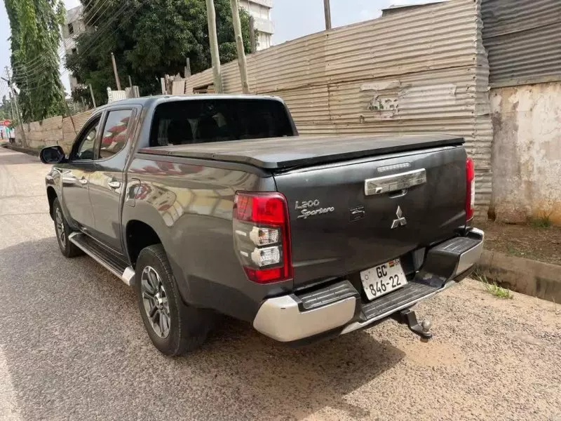 Mitsubishi L200 D/C Sportero A/T   - 2022