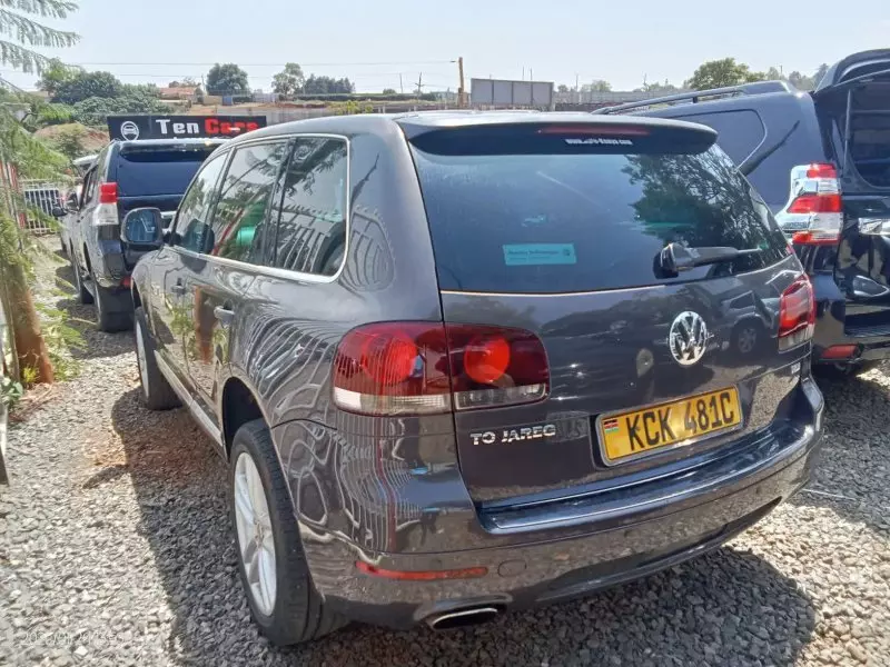 Volkswagen Touareg   - 2014