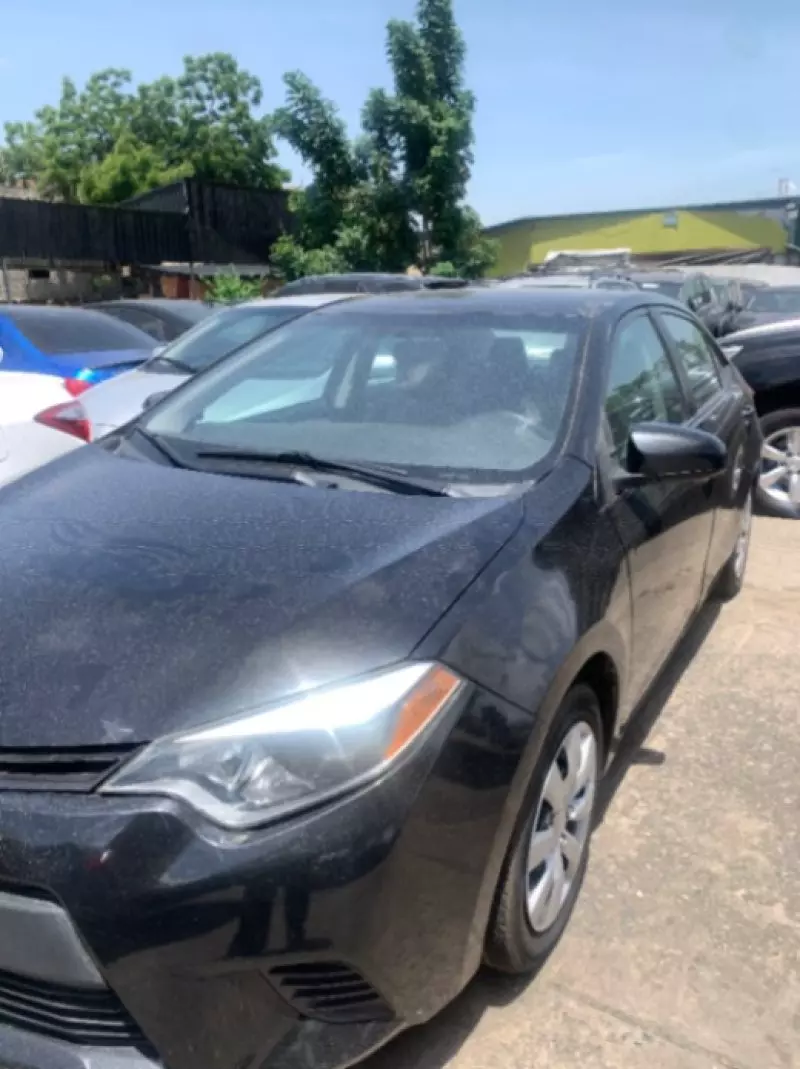 TOYOTA Corolla - 2015