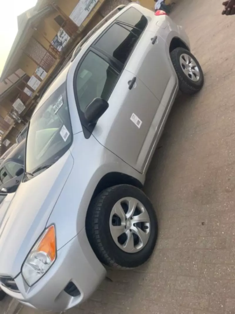 Toyota RAV4   - 2012