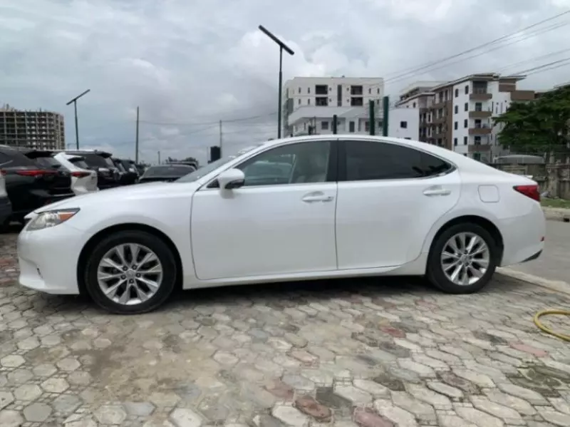 Lexus ES 350   - 2013