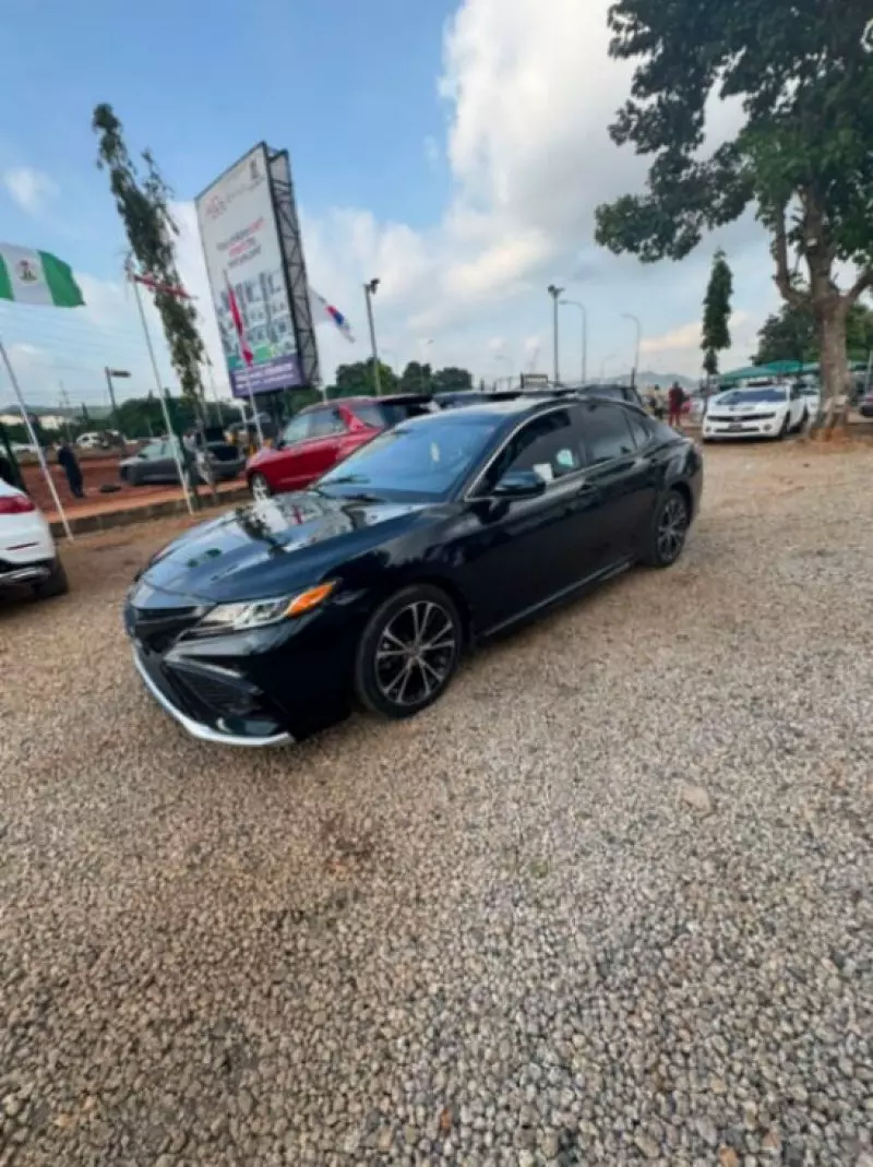 TOYOTA Camry   - 2020