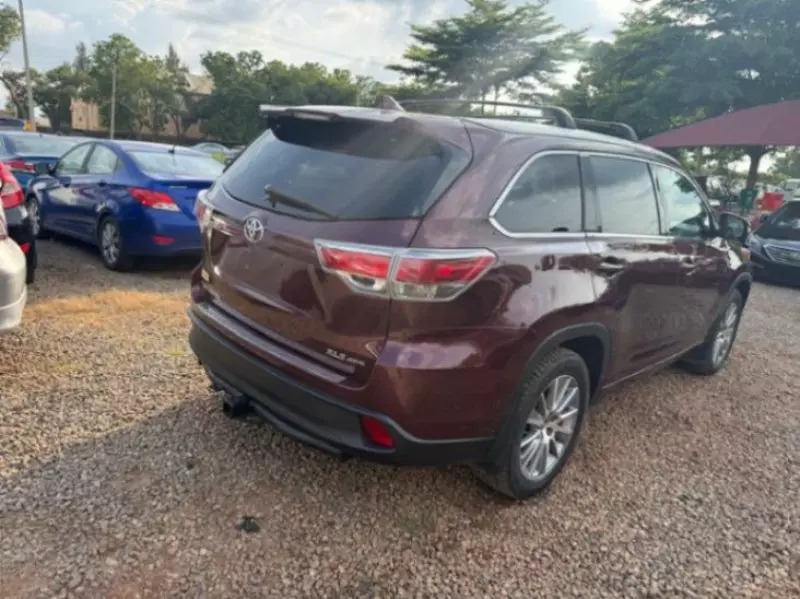 TOYOTA Highlander   - 2016