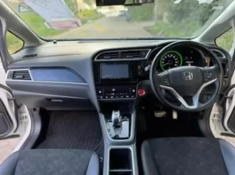 Honda Fit shuttle    - 2018