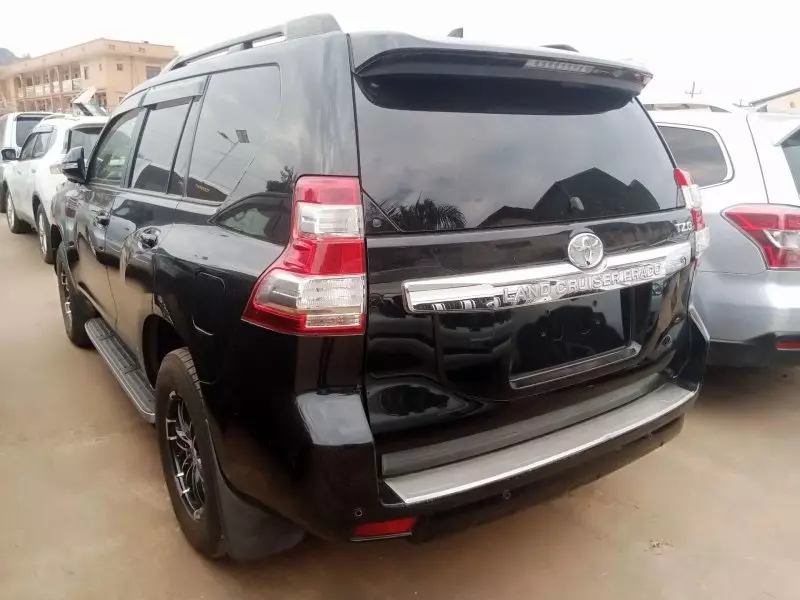 Toyota Landcruiser Prado - 2015