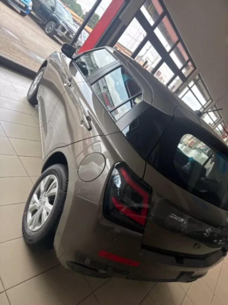 SUZUKI Swift GLX   - 2025
