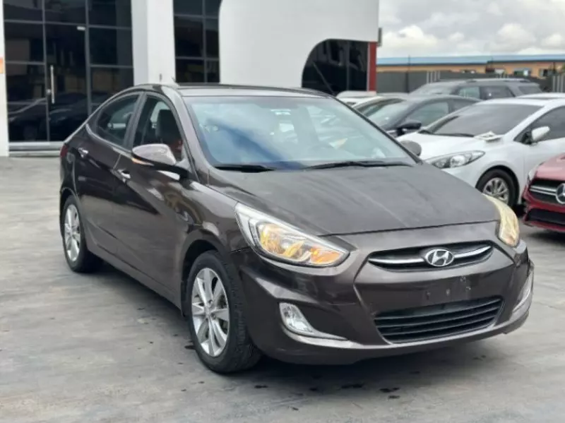 Hyundai Accent RB   - 2013